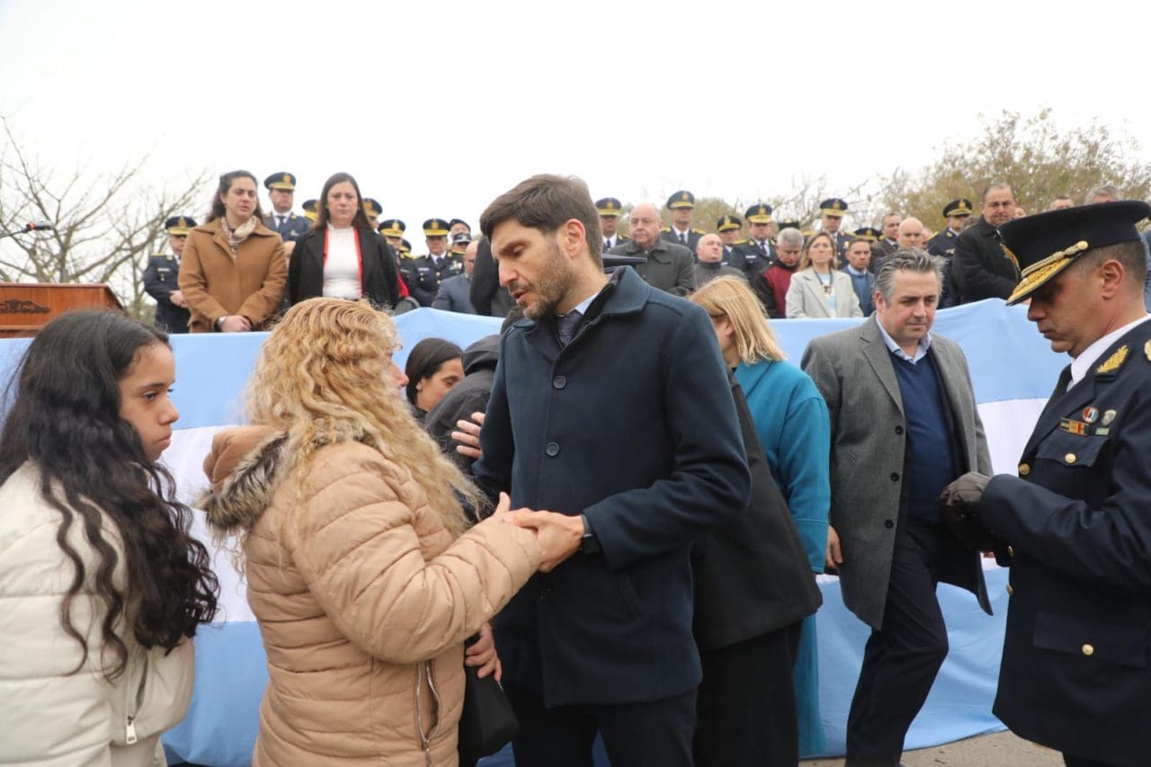 Provincia distinguió al personal policial que se destacó en el cumplimiento de su deber