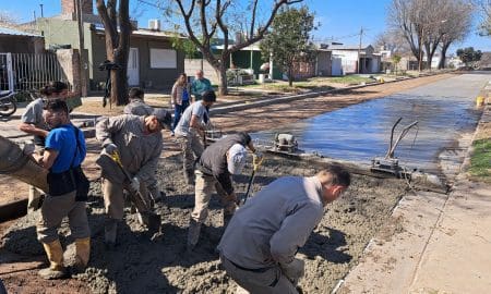 Obras Urbanas en Villa Cañás: Tercera cuadra de pavimento