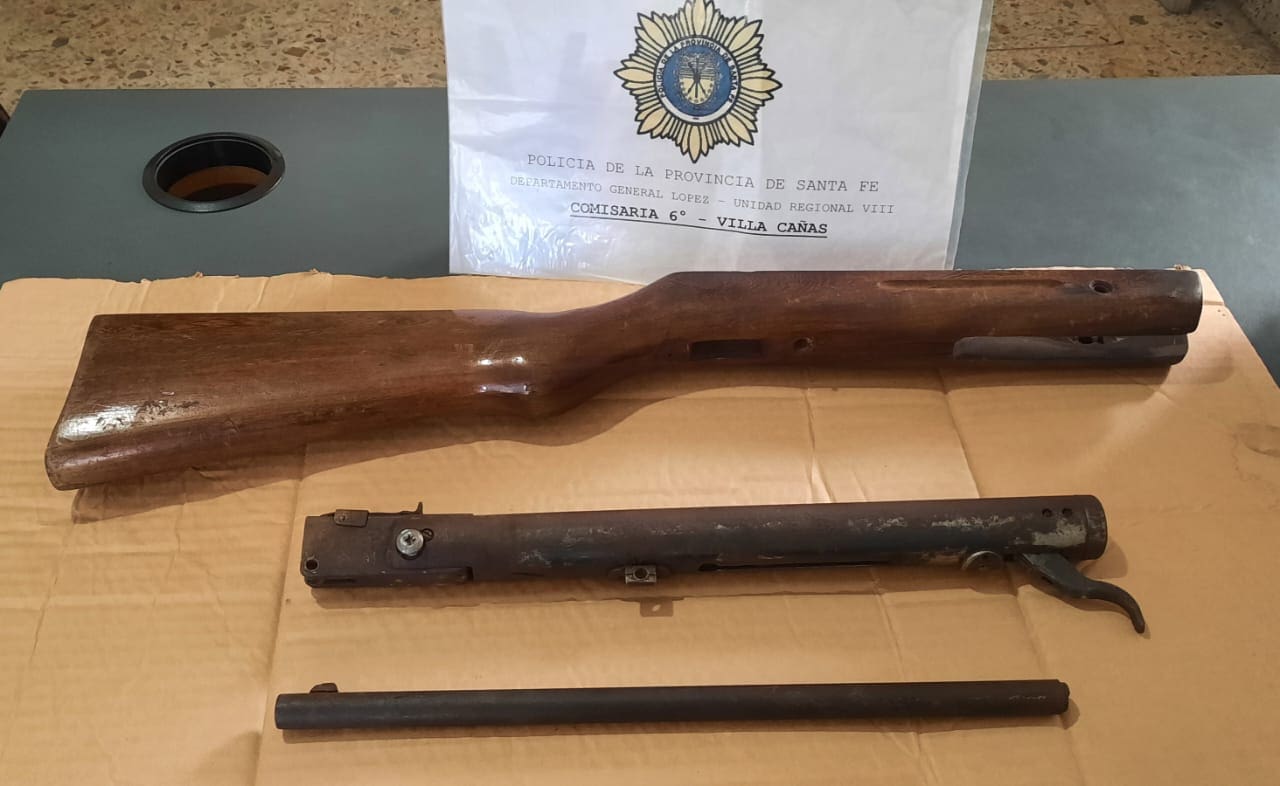 Villa Cañás: Secuestro de arma y dos hermanos demorados