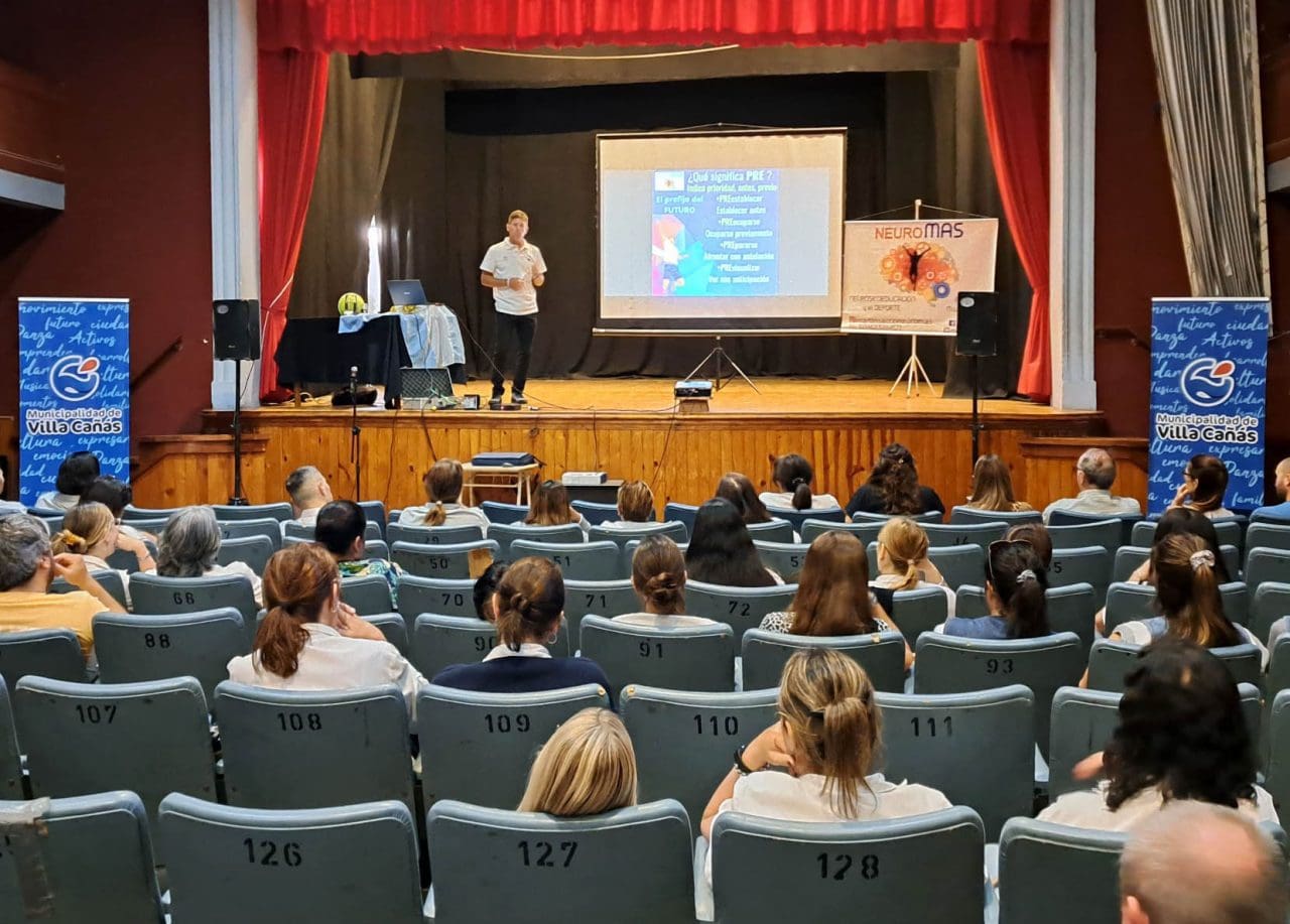 Villa Cañás: Exitosas Charlas sobre Neurociencias