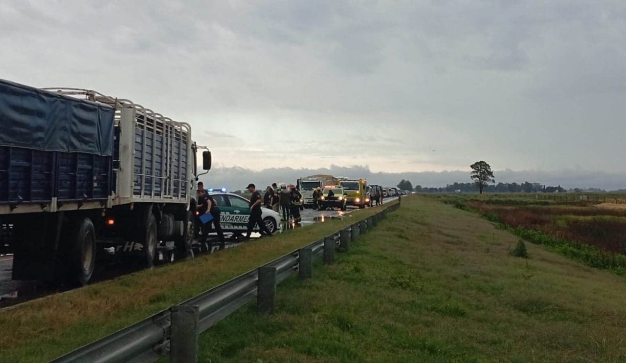 Ruta 33: Tránsito cortado de manera total por accidente fatal