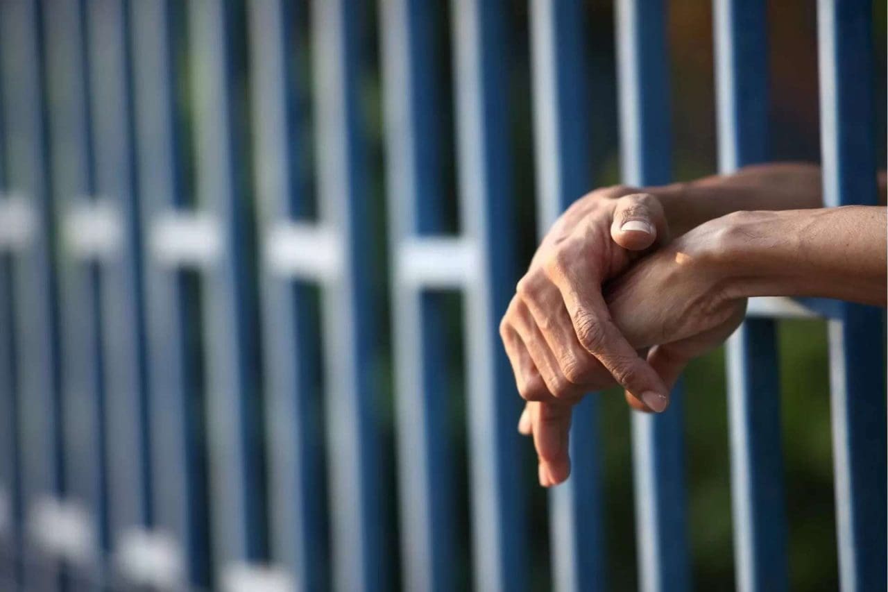 Firmat: 14 años de prisión a un hombre que abusó sexualmente de la hija de su pareja