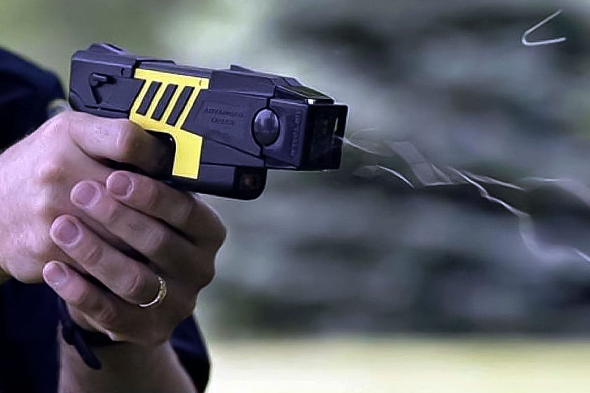 Provincia confirmó que en marzo la Policía incorporará pistolas Taser