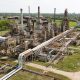 Buscan reactivar la refinería San Lorenzo YPF y convertirla en planta de biocombustible para aviones