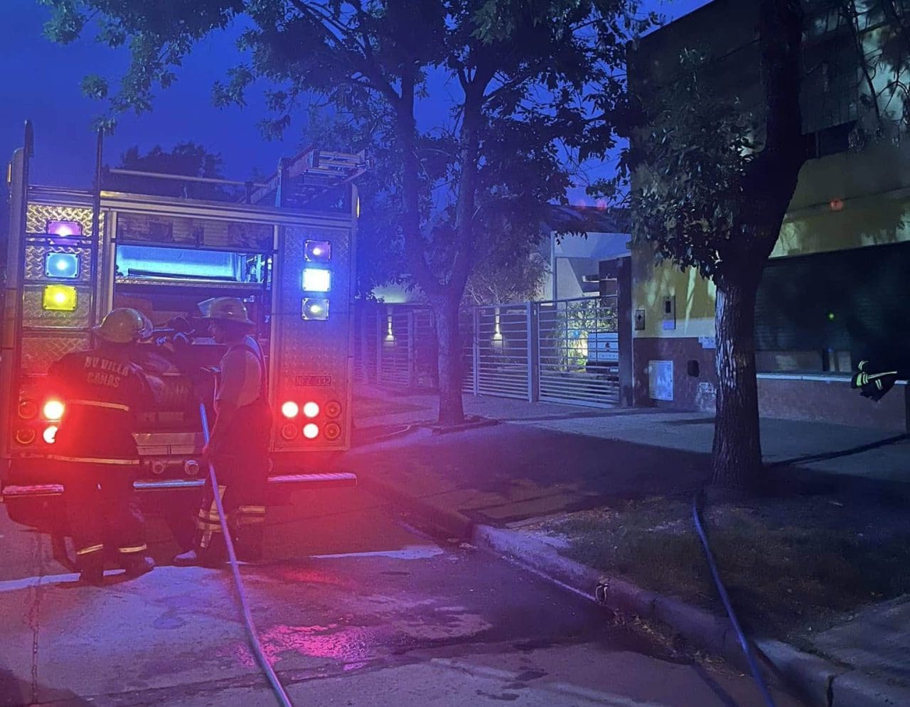 Villa Cañás: Incendio en el patio de una vivienda