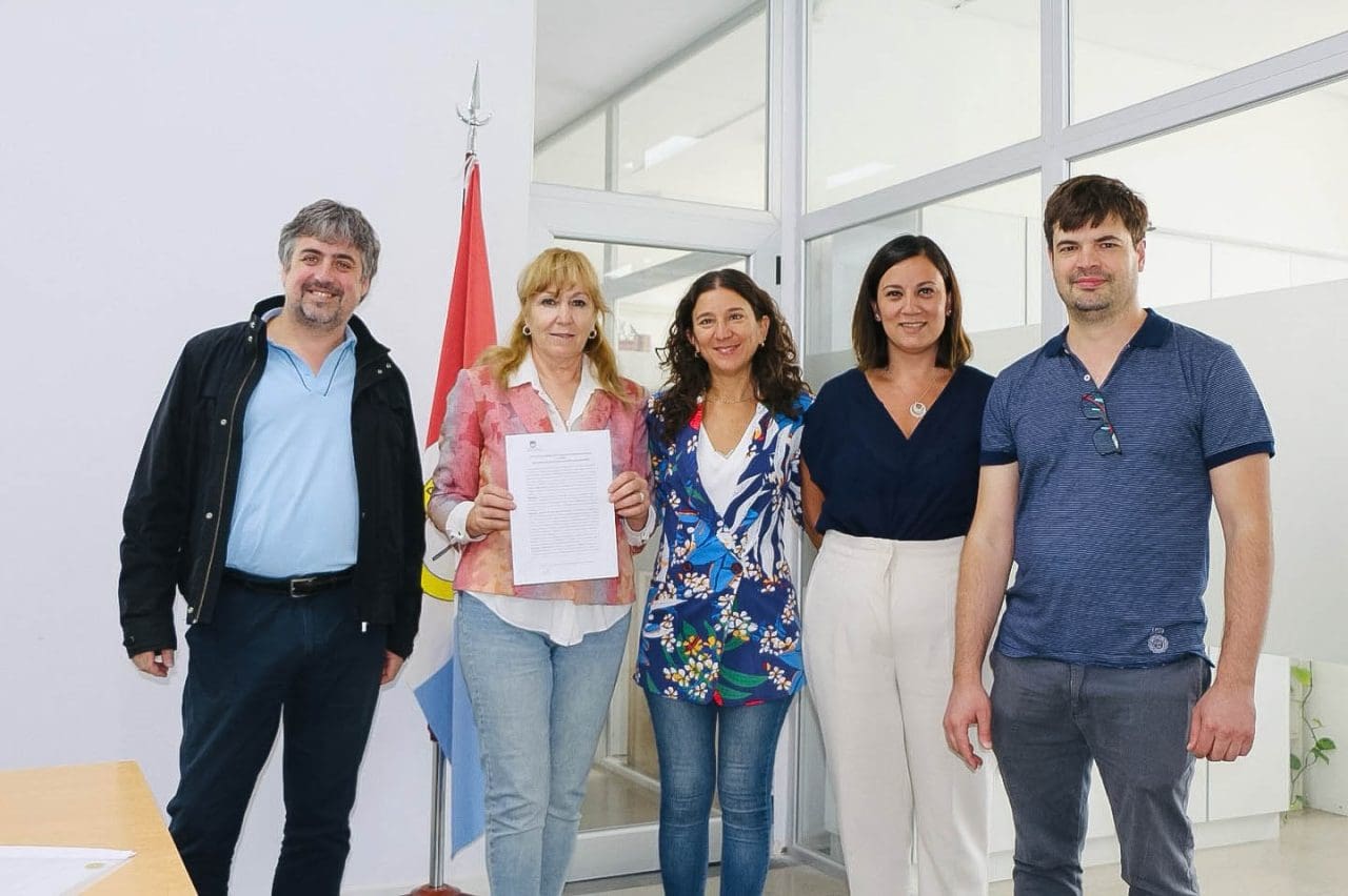 Provincia y la Comuna de Elortondo firmaron acuerdo para retención de motos