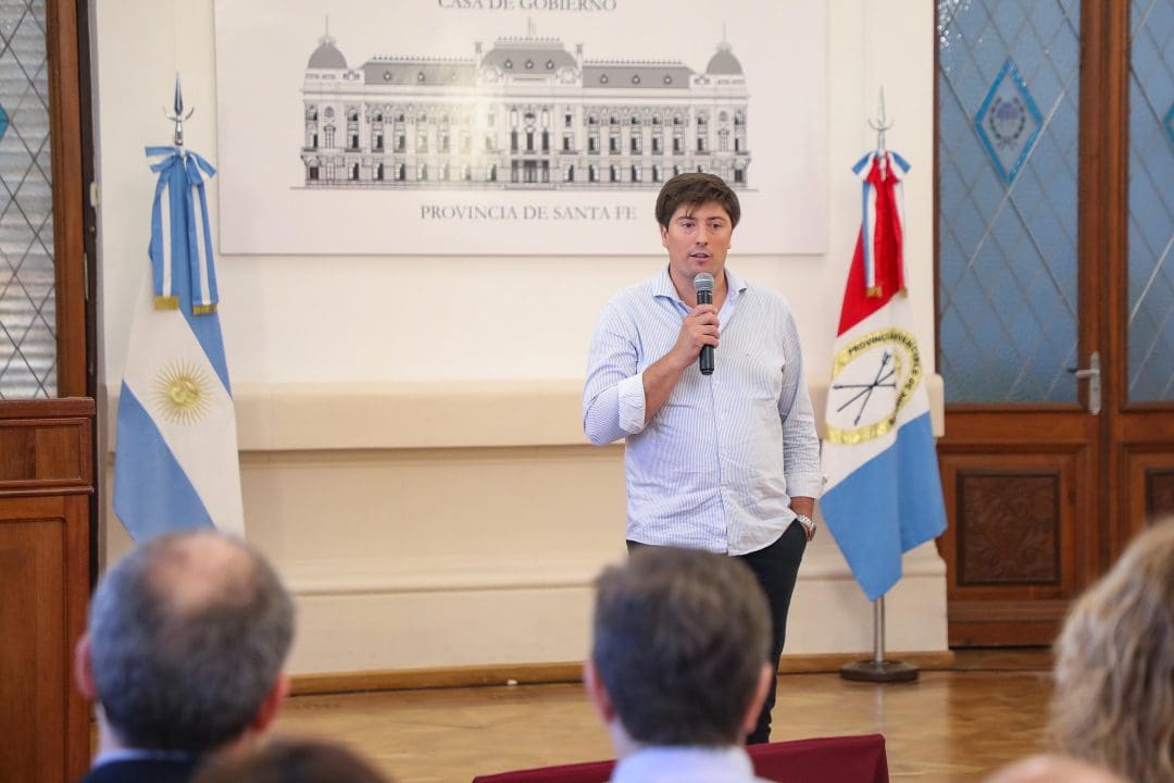 Santa Fe lanza el Programa FonRES para mejorar hospitales y centros de salud