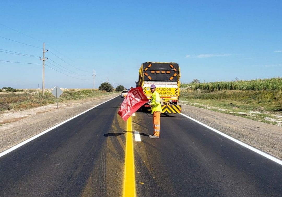 Pintura y cartelería: El Gobierno de Santa Fe licitó obras de señalización vial para todas las rutas pavimentadas provinciales