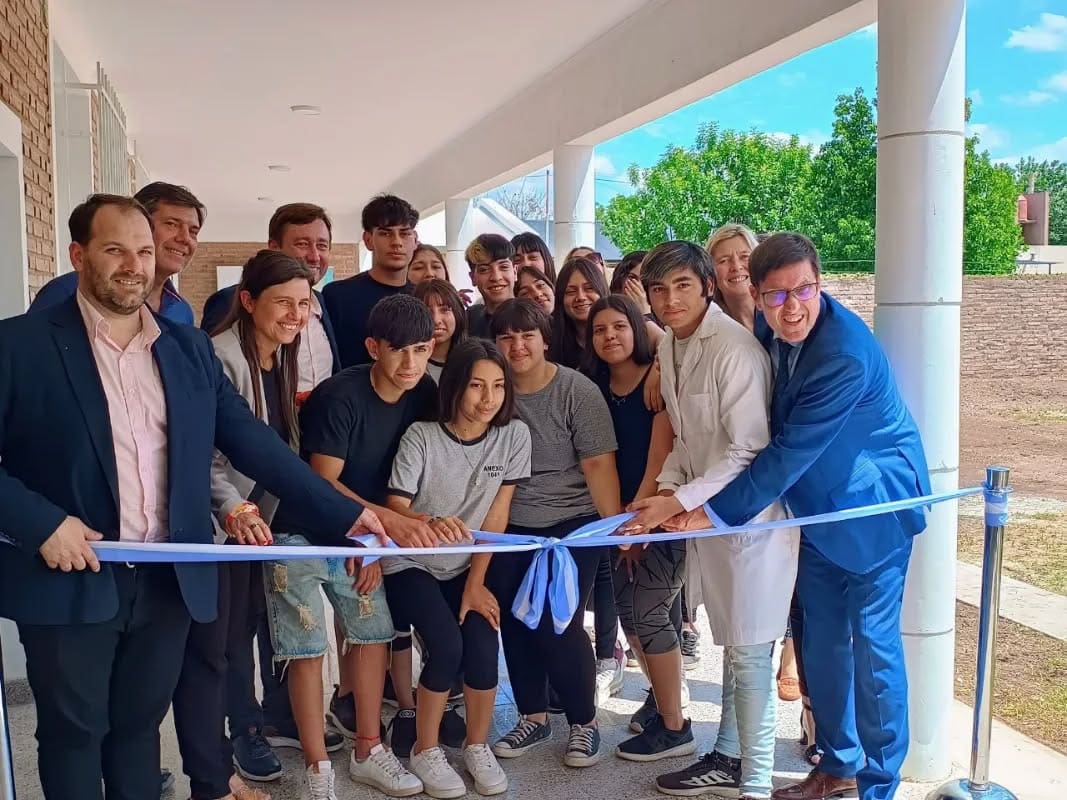 Un caso ejemplar: San Jorge devuelve 21 millones a la provincia tras optimizar recursos en la construcción de aulas