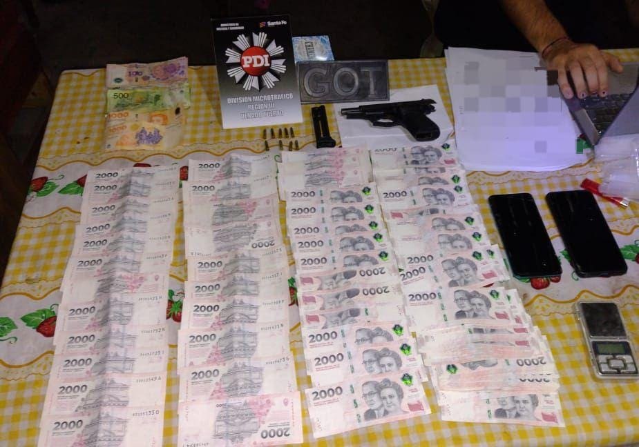 En Santa Isabel y Venado Tuerto: PDI aprehendió a una mujer y a un hombre por venta de droga