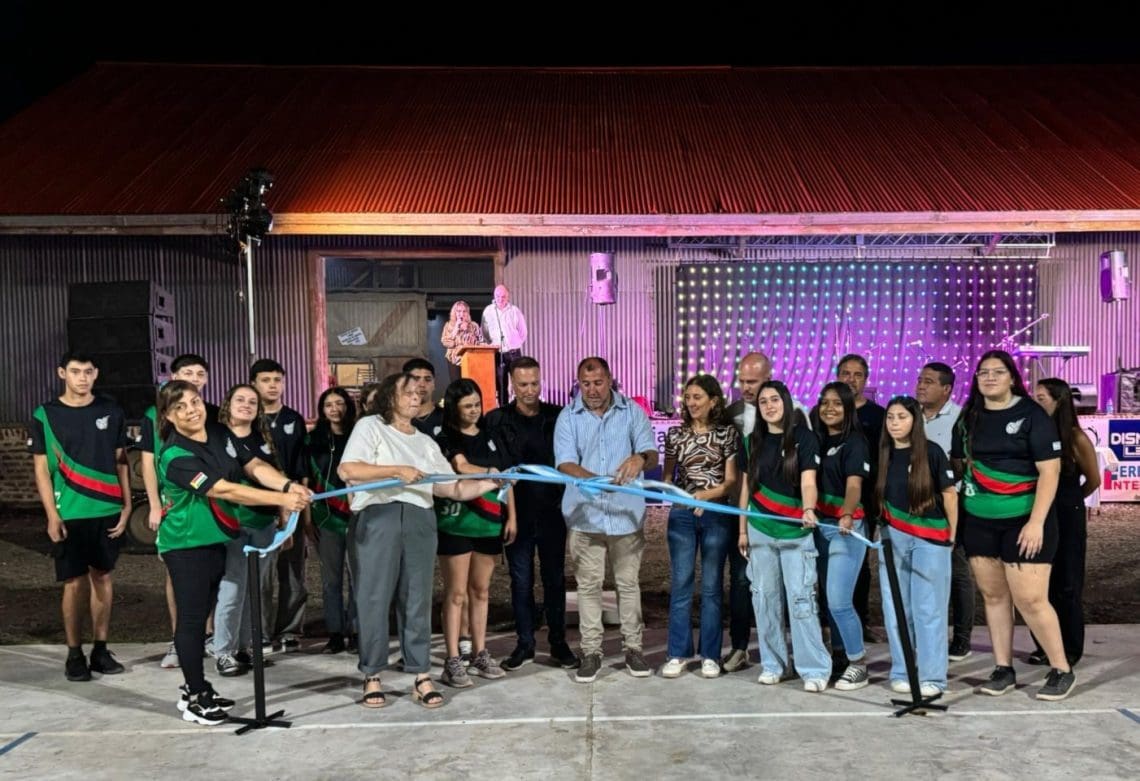 Maggiolo inauguró un playón deportivo con aporte de Provincia