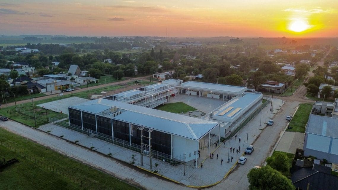 Rufino: El Gobierno de Santa Fe inauguró la nueva Escuela Agrotécnica