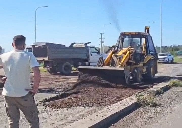 Chabás: Ante la falta de respuesta del gobierno de Javier Milei la Comuna reparó la Ruta 33