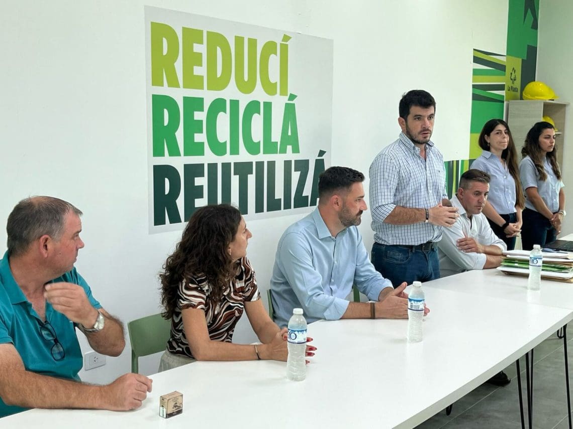 Venado Tuerto: 205 millones para incorporar pala cargadora y excavadora para el GIRSU 5J