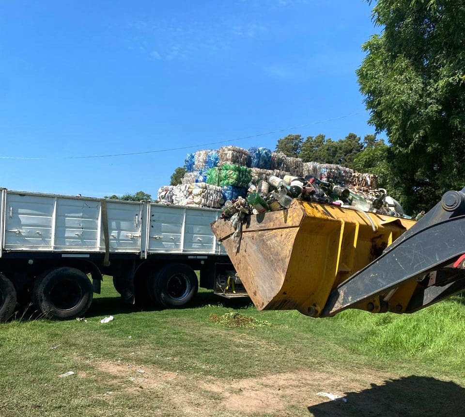 Villa Cañás impulsa la sustentabilidad con la entrega de 8.800 kilos de materiales reciclables
