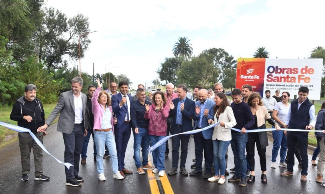 Pullaro inauguró obras viales en General López y anunció el inicio de un gasoducto