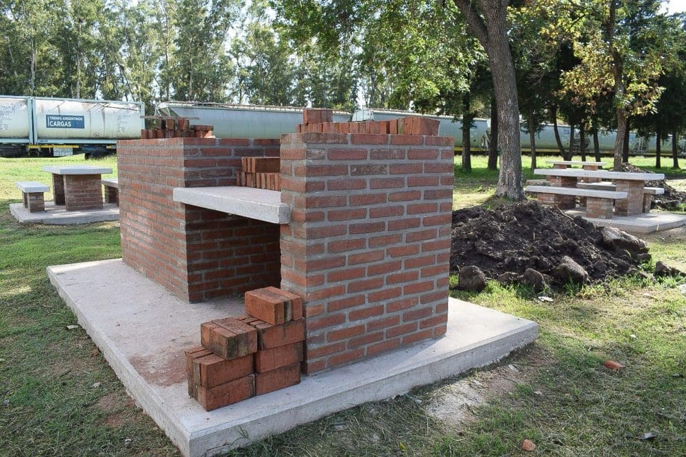 Hughes: Avanza la renovación del Parque de los Parrilleros mediante el programa de Obras Urbanas