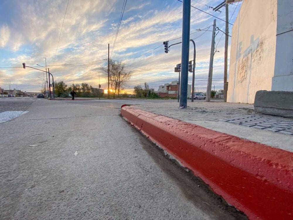 Pergamino implementa plan de cordones rojos para ordenamiento vial