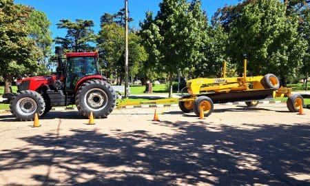 Villa Cañás: El municipio refuerza su flota de maquinaria para el mantenimiento de caminos rurales