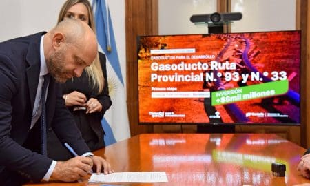 Provincia firmó el contrato para el inicio de la obra del Gasoducto de la Ruta Provincial Nº 93