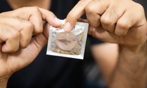 Nadie usa forro: La peligrosa moda de tener sexo sin protección
