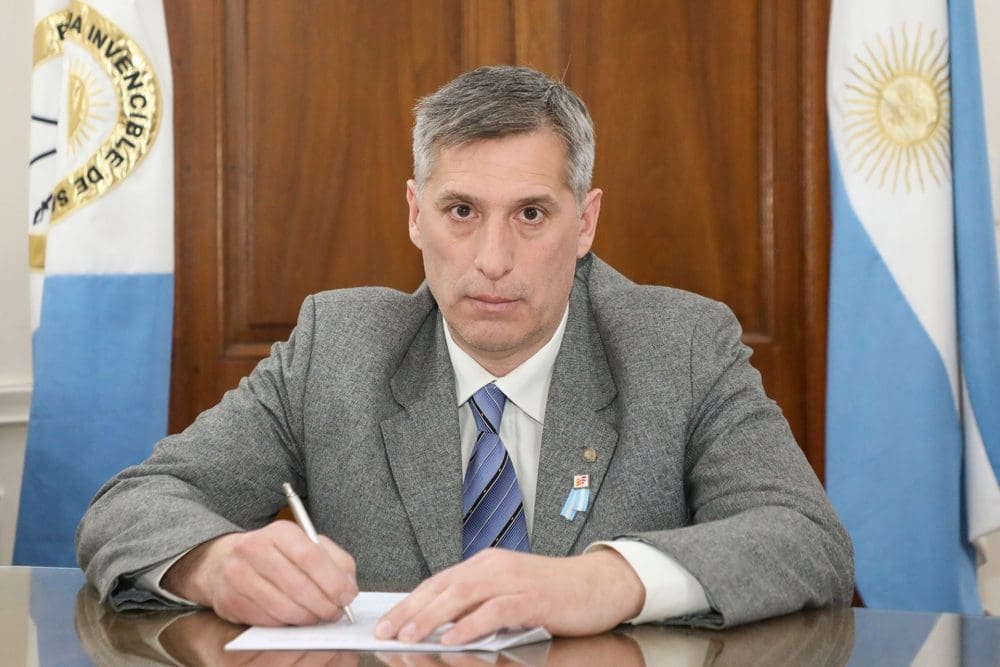 Santa Fe prepara emisión de bonos de mil millones de dólares en Nueva York