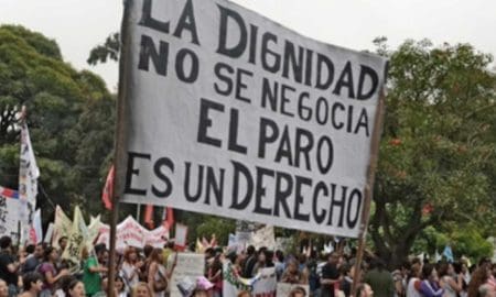 Por decreto el Gobierno limitó el derecho a huelga y amplió las actividades esenciales