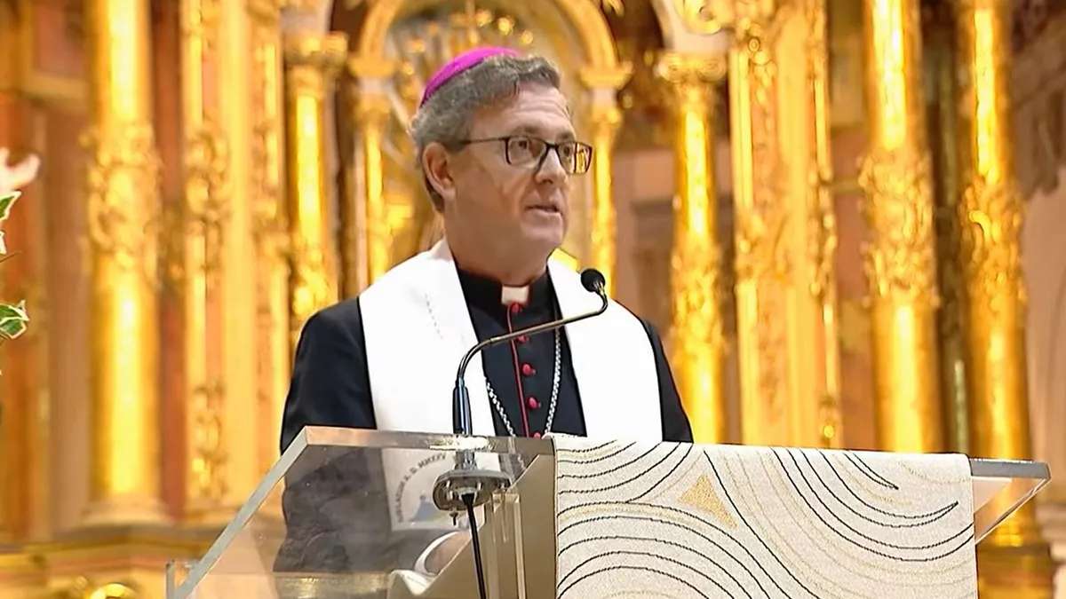 Tedeum: En la Argentina se están muriendo la fraternidad, la tolerancia y el respeto, dijo García Cuerva delante de Javier Milei