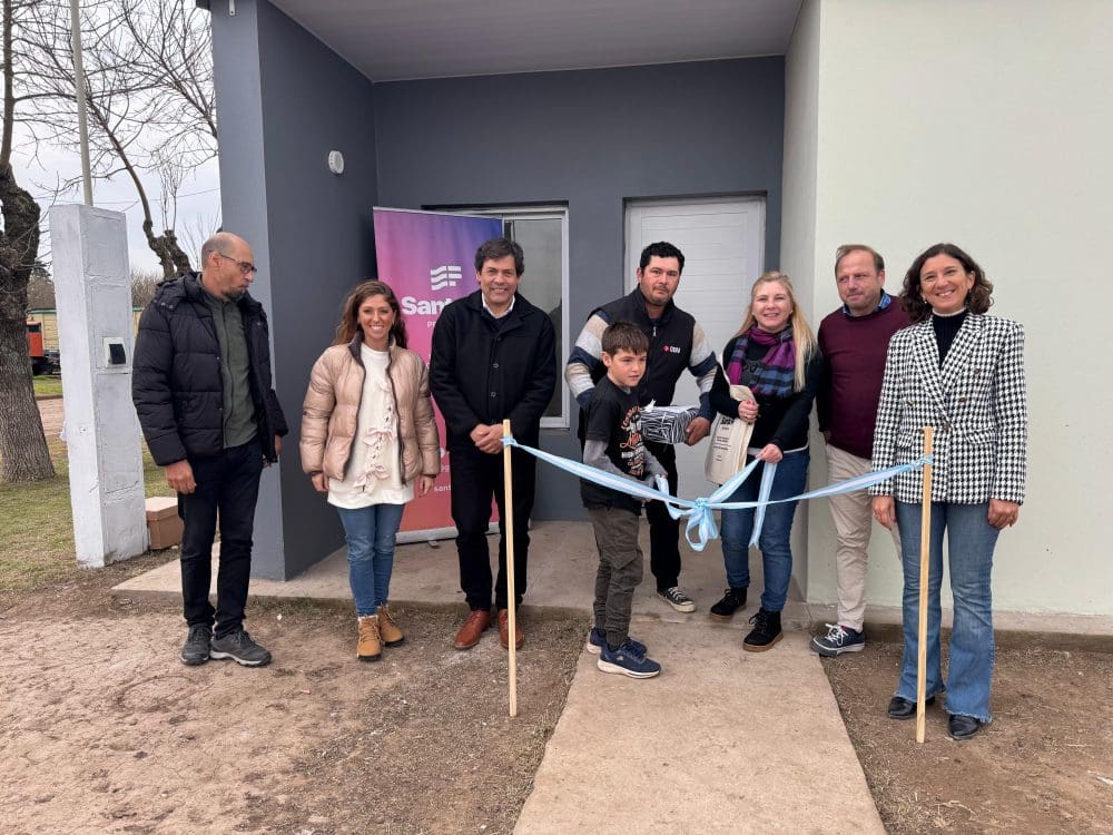 La Chispa: Di Gregorio acompañó la entrega de viviendas