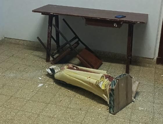 Santa Isabel: Destrozos en la Iglesia, hay un detenido