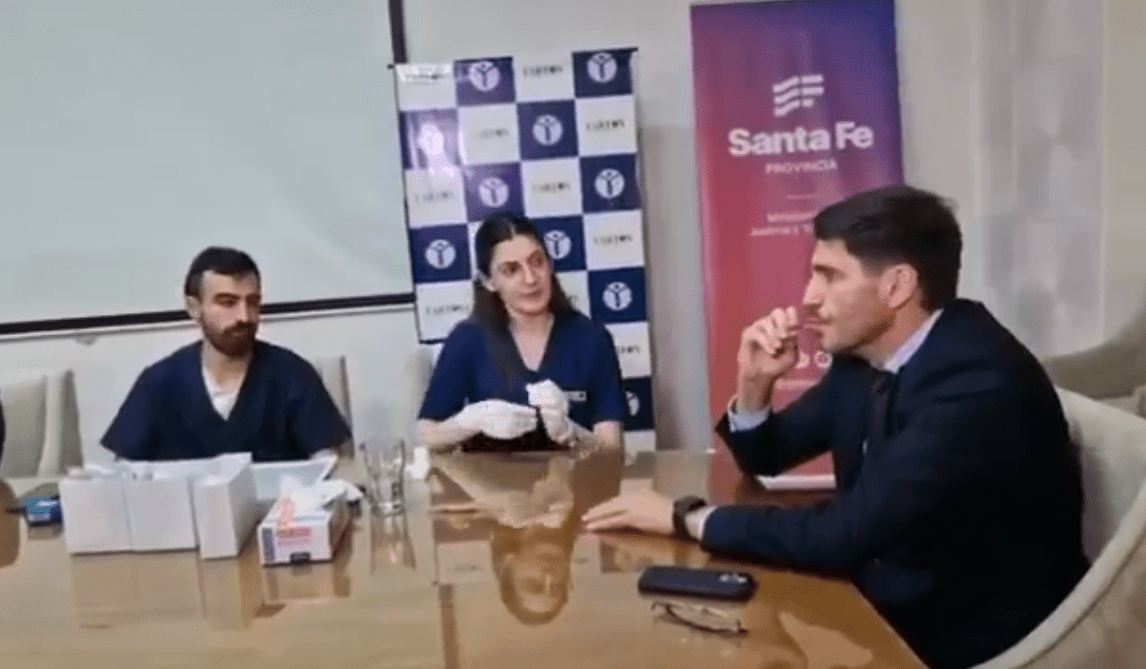 Santa Fe implementa el Narcotest y Pullaro se realizó la primer prueba