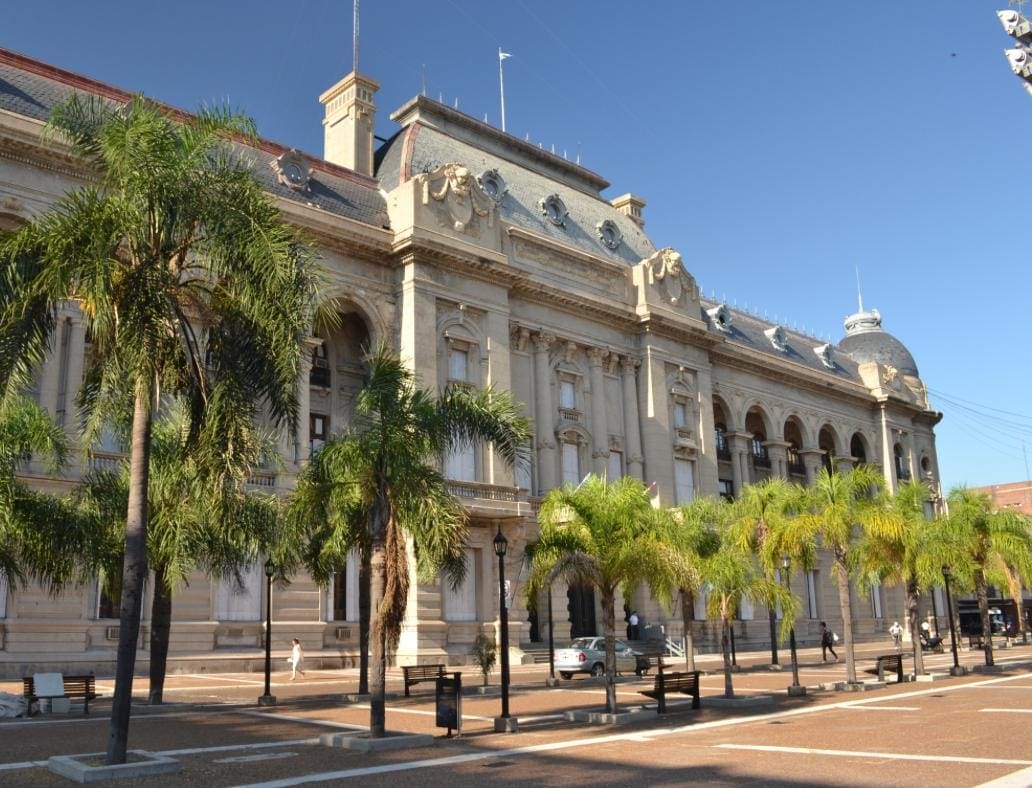 Detectan certificados de salud falsos y sancionan a empleados públicos