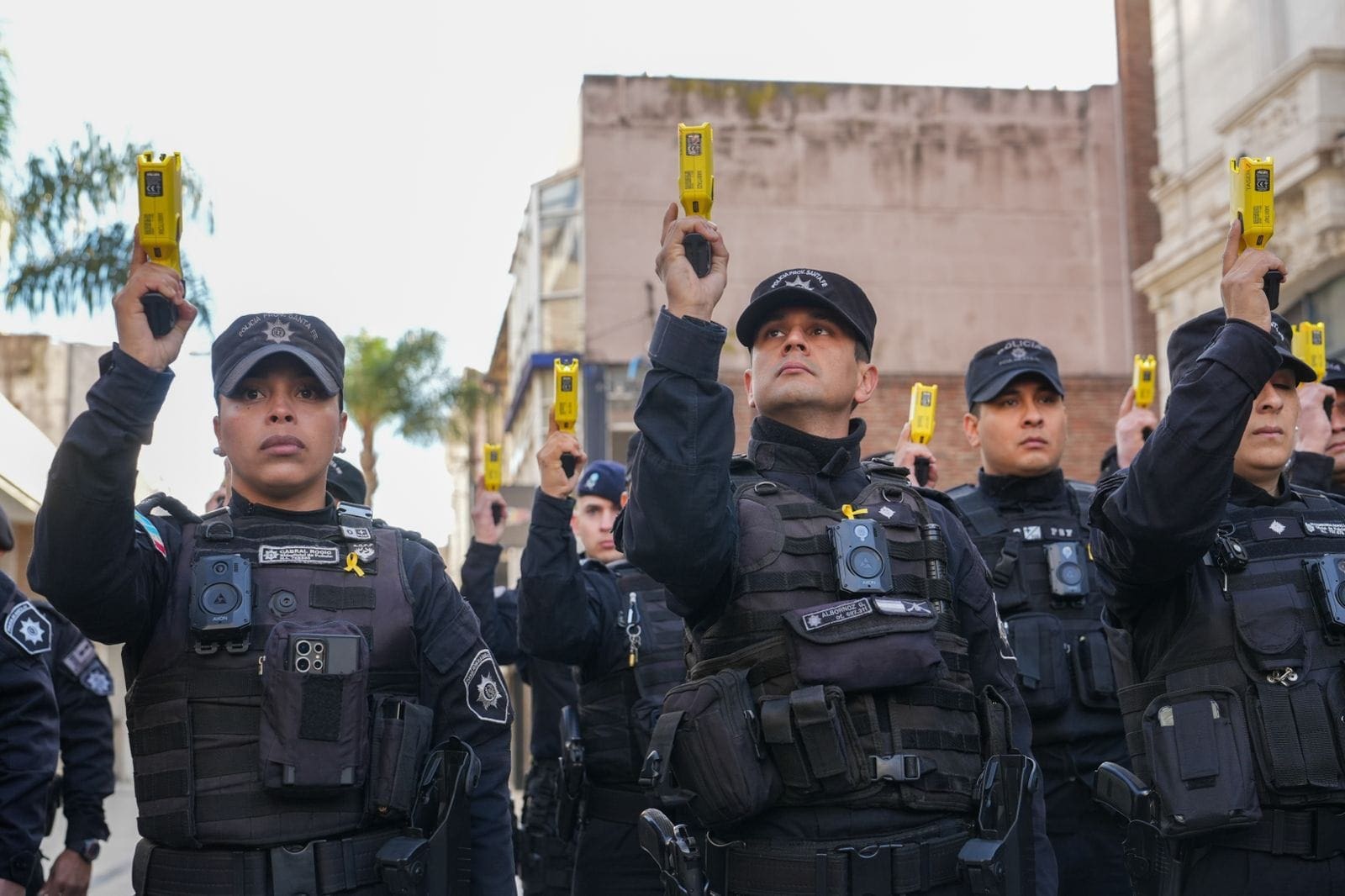 La Policía de Santa Fe comenzó a utilizar pistolas Taser como parte de su nuevo equipamiento