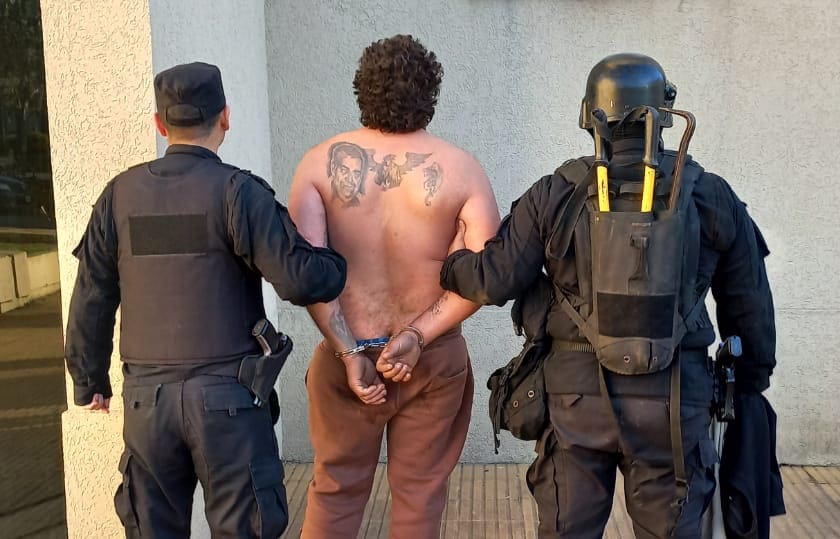 Allanamiento en Villa Cañás: Detuvieron a un hombre con dos pedidos de captura