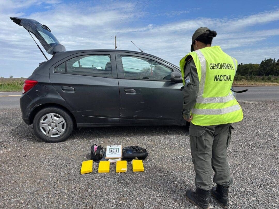 Nueve allanamientos, cuatro detenidos y casi 4,5 kilos de cocaína secuestrados
