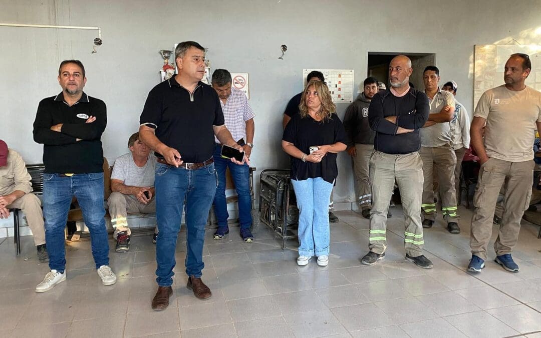 Villa Cañás: Se levantó el paro de municipales tras varios días de conflicto Villa Cañás: Se levantó el paro de municipales tras varios días de conflicto