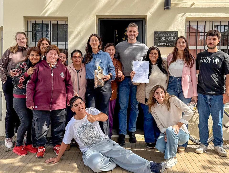 Calaianov acompañó la regularización de tres instituciones locales