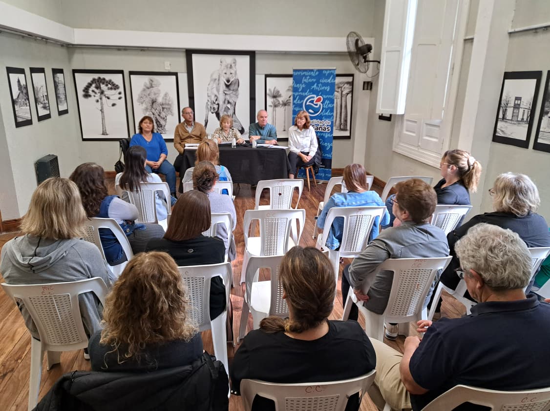 Villa Cañás: El municipio entregó el FAE a instituciones educativas