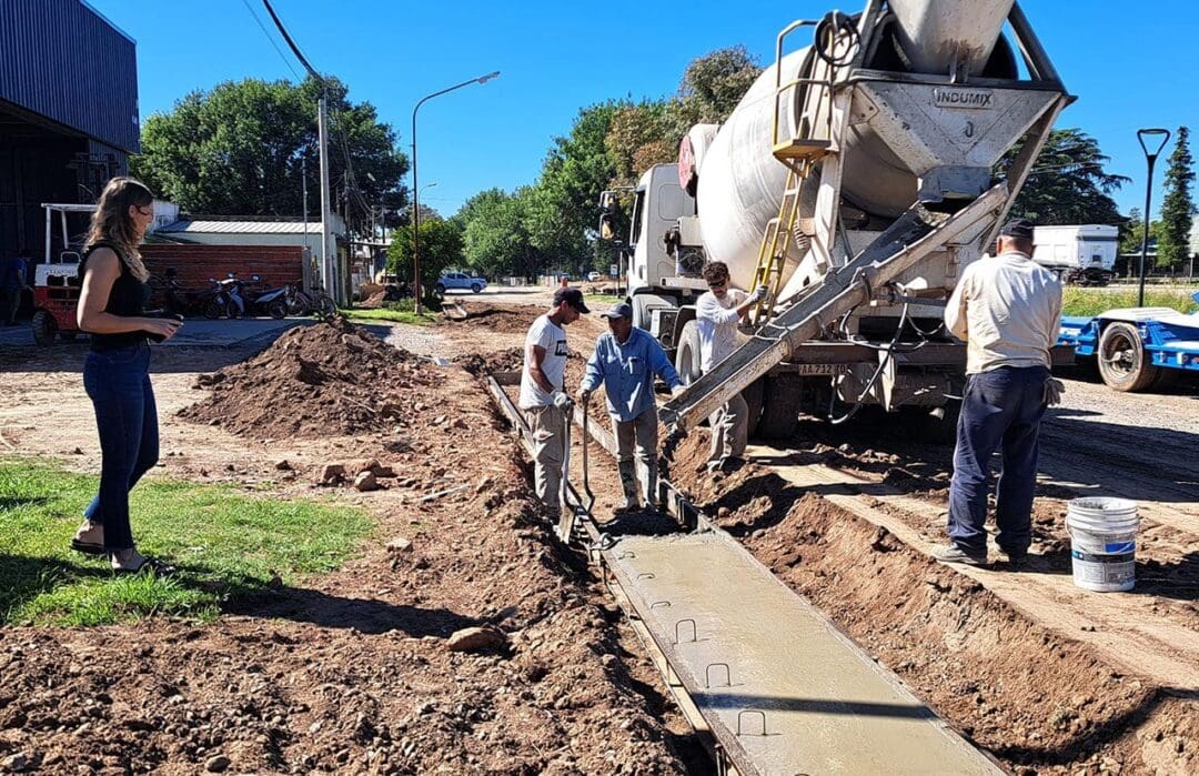 Villa Cañás: Se iniciaron las obras de cordón cuneta planificadas