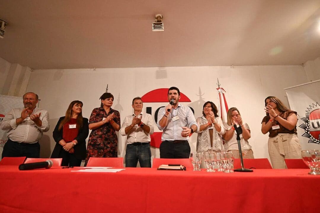 Leonel Chiarella asumió la presidencia de la UCR Nacional