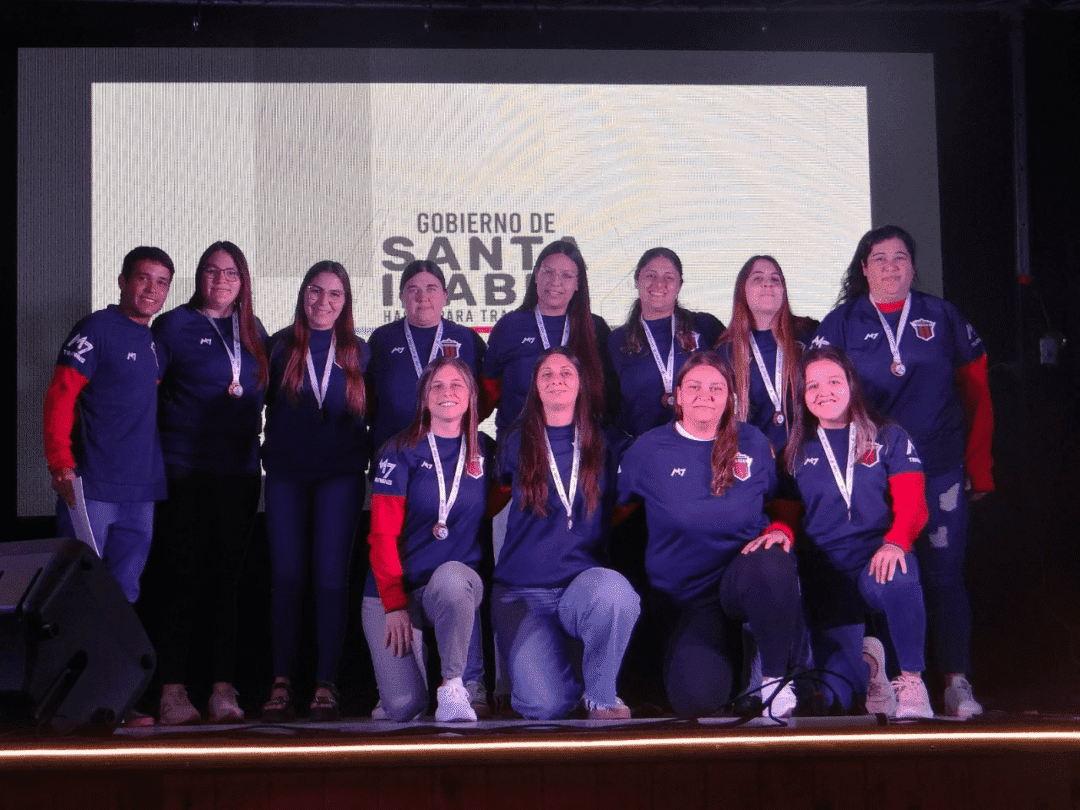 Santa Isabel celebró su Fiesta del Deporte con reconocimientos a clubes y deportistas Santa Isabel celebró su Fiesta del Deporte con reconocimientos a clubes y deportistas
