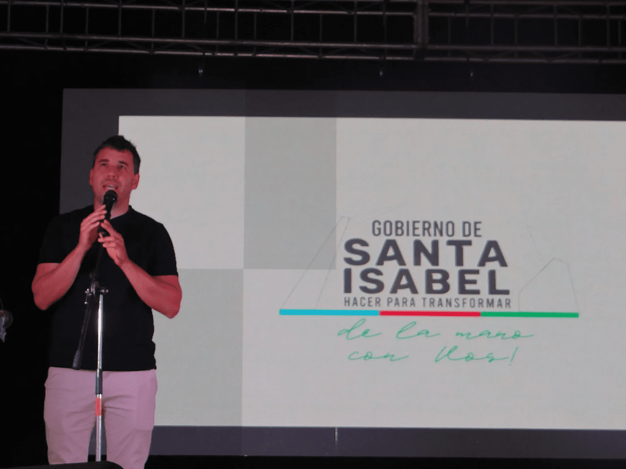 Santa Isabel celebró su Fiesta del Deporte con reconocimientos a clubes y deportistas Santa Isabel celebró su Fiesta del Deporte con reconocimientos a clubes y deportistas