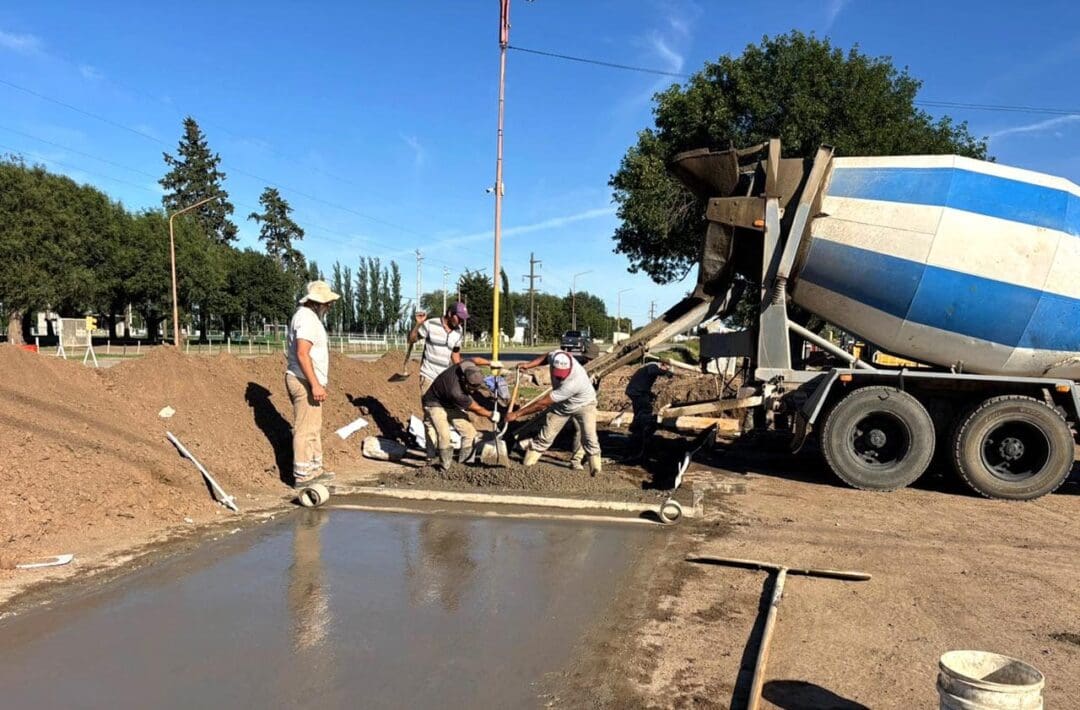 Villa Cañás: Avanzan nuevas obras viales en accesos estratégicos a la ciudad Villa Cañás: Avanzan nuevas obras viales en accesos estratégicos a la ciudad