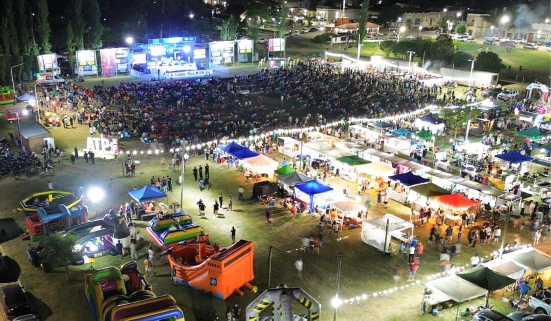 La cuarta luna de A Todo Pulmón promete una noche a puro ritmo en Santa Isabel