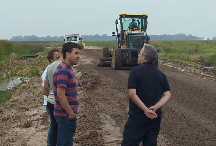 Santa Isabel: Comenzó el empedrado del camino a la laguna, una obra clave para la conectividad Santa Isabel: Comenzó el empedrado del camino a la laguna, una obra clave para la conectividad