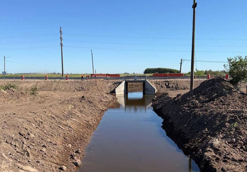 Finalizó la obra del canal Agataura y mejora el drenaje hídrico en el sur santafesino