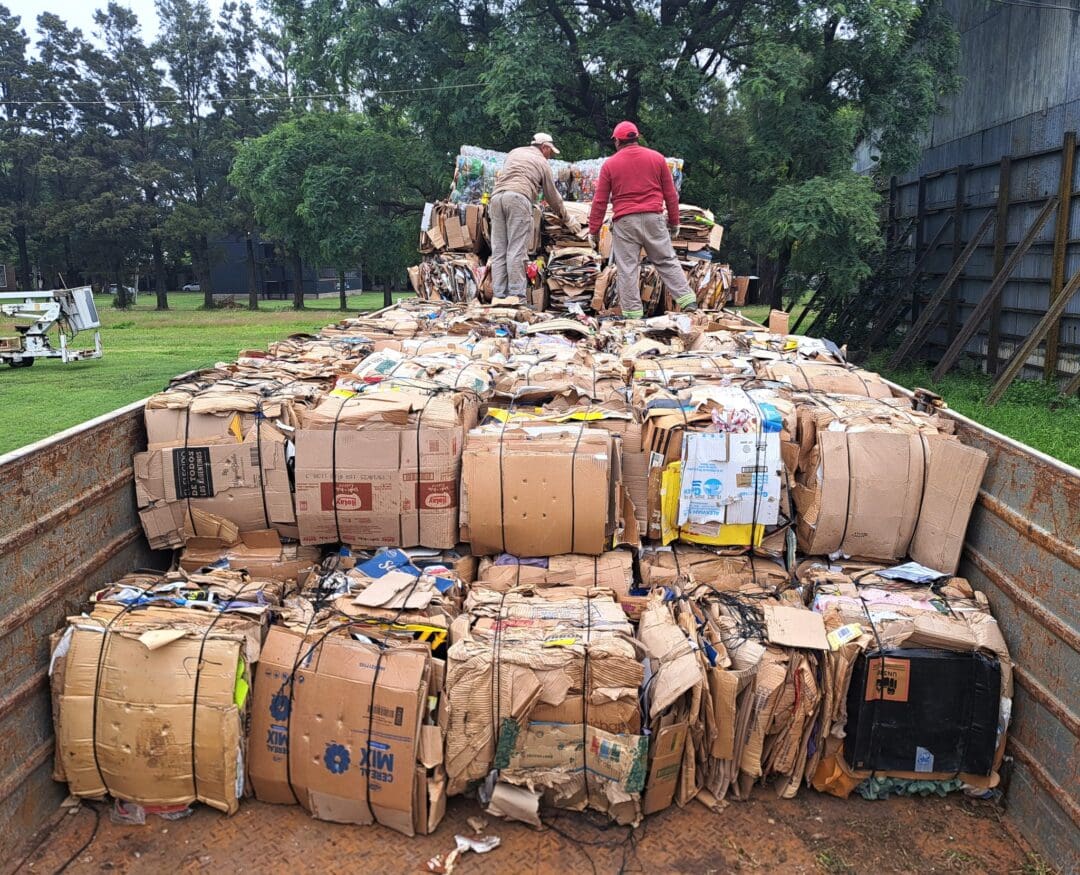 Villa Cañás entregó más de seis mil kilos de materiales reciclables Villa Cañás entregó más de seis mil kilos de materiales reciclables