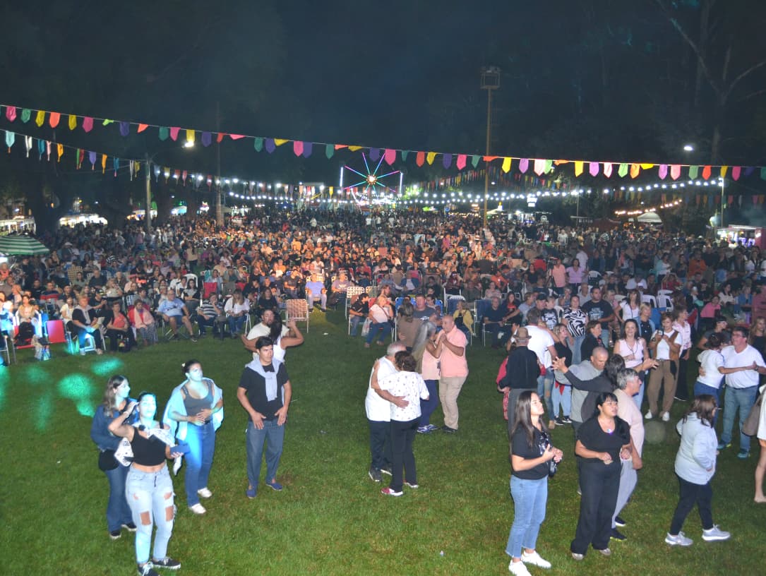 Villa Cañás vibró con la Feria Nacional de Artesanos 2026