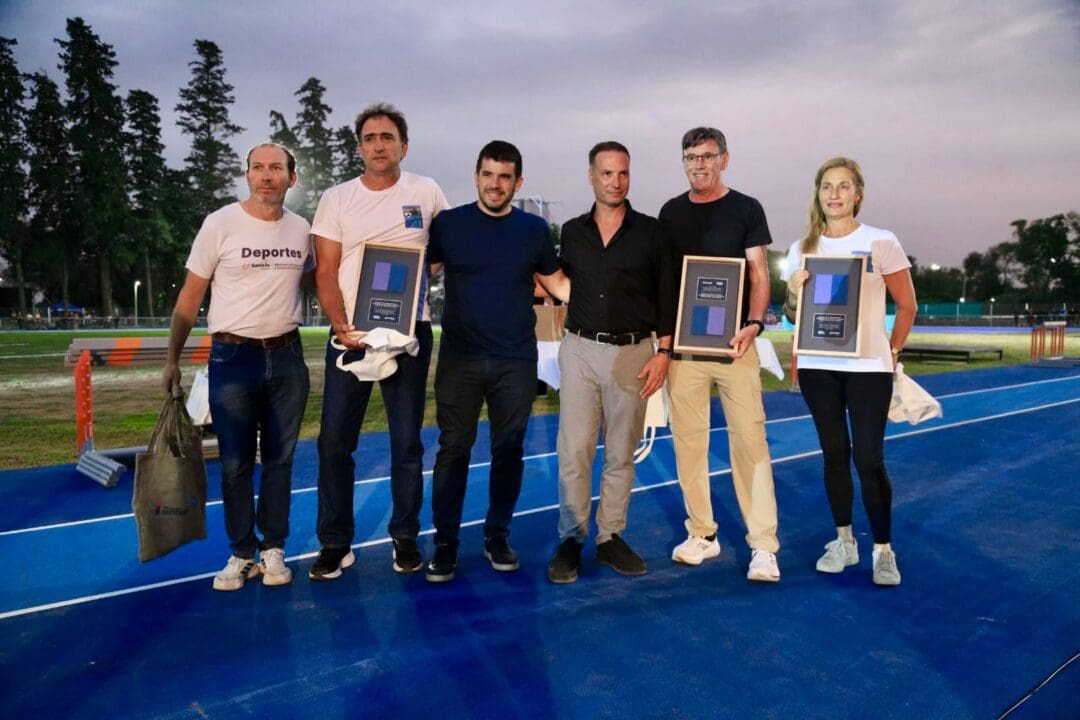 Provincia inauguró en Venado Tuerto la pista de atletismo más moderna del país