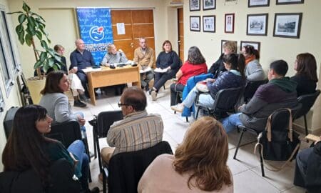 Villa Cañás: El Municipio entregó más de $34 millones del FAE a escuelas de la ciudad